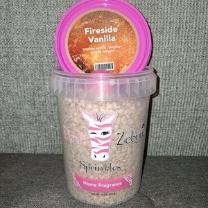 Pink Zebra Fireside Vanilla Sprinkles - Pink Lid, Cream Sprinkles